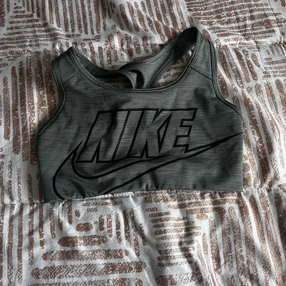 Nike Sports Bra - Picture 1 of 1